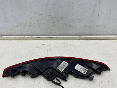 Lampa Porsche Macan I 95b 14-24r. prawa tylna lampa przeciwmgielna w zderzak tylny oryginalna prawy tył 95b945726q