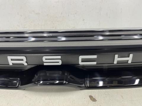 Lampa Porsche Macan II 95c 24r.- tylne światło w klape bagaznika blenda LED 95c945070bc