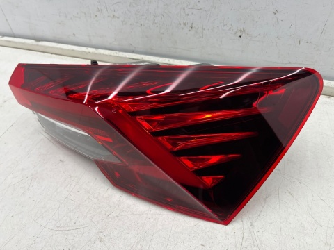 Lampa Skoda Octavia 4 IV sedan kombi 19r.- prawa tylna full LED Crystal Lighting w błotnik oryginalna prawy tył Europa