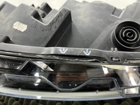 Lampa reflektor Ford Connect MK2 LIFT 17-22r. PRAWA przednia zwykła na żarówkę H7 Europa prawy przód kt1b-13w029-ag