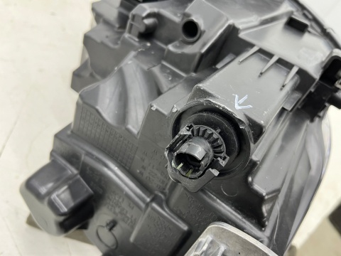 Lampa reflektor Ford Kuga MK3 19-24r. LEWA przednia Full LED Europa oryginal kompletna lewy przód lv4b-13e017-ap