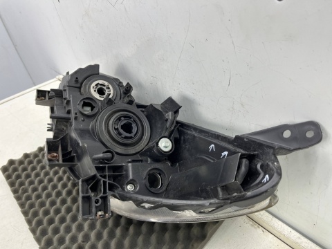 Lampa reflektor Mazda 5 III CW Premacy 10-16r. PRAWA przednia zwykła na żarówkę H7 soczewka Europa prawy przód c513-51030