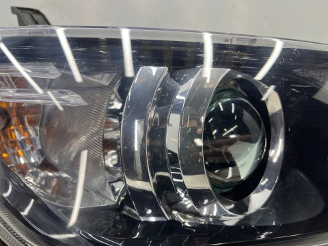 Lampa reflektor Toyota Auris 2 II E18 LIFT 15-18r. prawa przednia soczewka + LED ORYGINALNA Europa prawy przód 81130-02K30