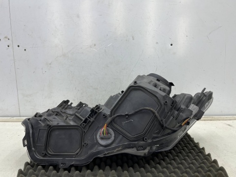 Lampa reflektor Toyota Auris 2 II E18 LIFT 15-18r. prawa przednia soczewka + LED ORYGINALNA Europa prawy przód 81130-02K30