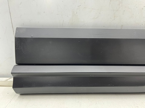 Listwa Audi Q5 II 80a FY + Sportback 16-24r. PRAWA przednia dolna nakładka drzwi prawy przód 80a853960