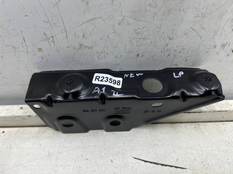 Mocowanie błotnika Audi A1 II 82A GB 18r.- NOWE lewe przednie wspornik podpora lewy przód 82a821431