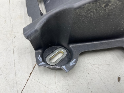 Mocowanie radaru Mazda CX-3 CX3 14-21r. lewy kosz uchwyt stelaż ramka na Asystent Pasa Distronik db2s67z41