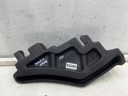 Osłona błotnika Toyota Yaris Cross 20r.- prawe wewnętrzne wygłuszenie błotnika przedniego pianka gąbka prawy przód 53153-k2010