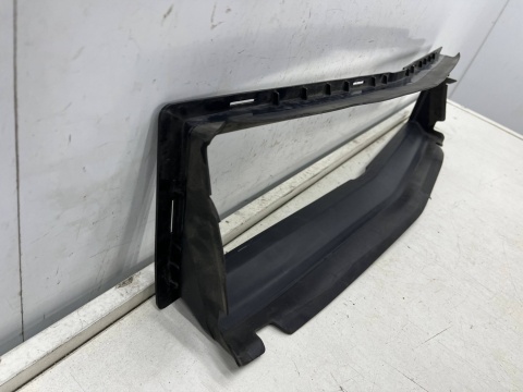 Osłona chłodnicy Mercedes w177 A-klasa 18r.- dolna kierownica powietrza nakladka pasa przedniego dolny wlot a1778856402