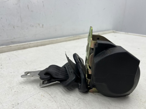 Pas bezpieczeństwa Fiat Panda 2 II 03-12r. środkowy tylny czarny środek tył