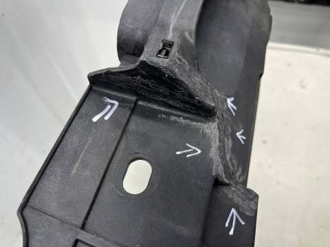 Pas przedni Mazda 2 II DE DH Ford Fiesta VI MK7 07-14r. wzmocnienie ramka chłodnic oryginalny d65153110