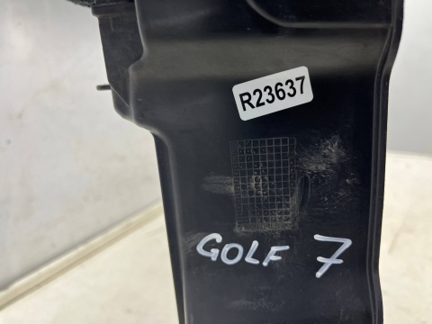 Pas przedni VW Golf 7 VII 12-20r. wzmocnienie czołowe ramka chłodnic oryginalny 5g0805588r