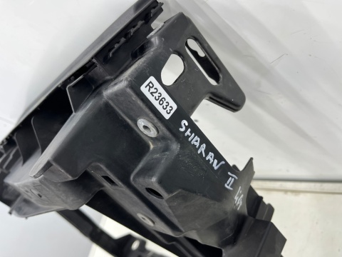 Pas przedni VW Sharan II 7n0 LIFT 15-22r. wzmocnienie ramka chłodnic oryginalny 7n0805588d