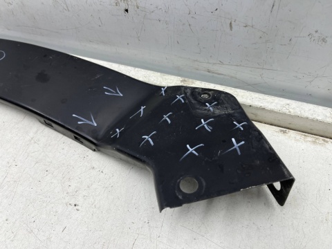 Pas przedni VW Tiguan I 5n0 07-16r. lewe przednie górne mocowanie okular reflektora łącznik pasa wspornik zaczep lewy przód