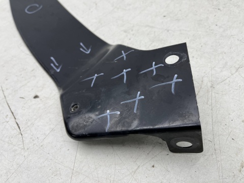 Pas przedni VW Tiguan I 5n0 07-16r. prawe przednie górne mocowanie okular reflektora łącznik pasa wspornik zaczep prawy przód