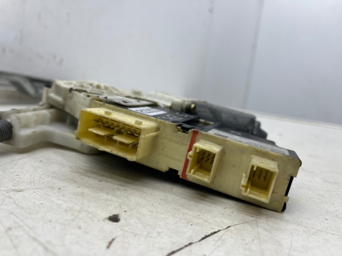 Podnośnik szyb Citroen C4 I HB 5Drzwi 04-10r. prawy przedni mechanizm podnoszenia szyb silniczek EU prawy przód