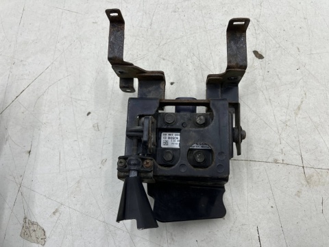 Radar Nissan X-Trail III T32 Rogue 13-21r. sensor czujnik zmiany pasa distronic kosz mocowanie 284384cb0c 0203300713