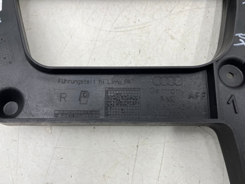 Ślizg Audi A4 B8 sedan Lift  11-16r. NOWE prawe tylne mocowanie zderzaka wspornik uchwyt prawy tył NOWY ORYGINALNY 8k5807454a