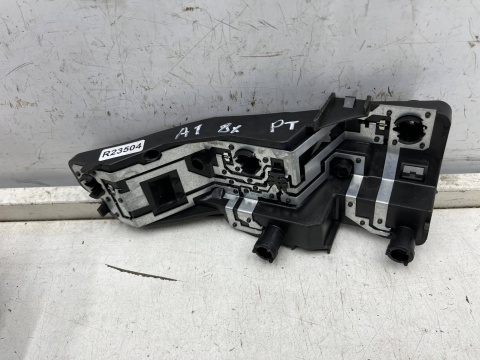 Wkład lampy Audi A1 8x 10-15r. prawa tylna listwa oprawa żarówek prawy tył 8x0945094d