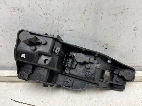 Wkład lampy Audi A1 8x 10-15r. prawa tylna listwa oprawa żarówek prawy tył 8x0945094d