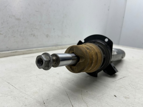 Amortyzator BMW F30 F31 F23 F22 F20 F21 F33 F32 F36 Gran Coupe 11-18r. przedni PRAWY mcpherson sprężyna prawy przód 6873823