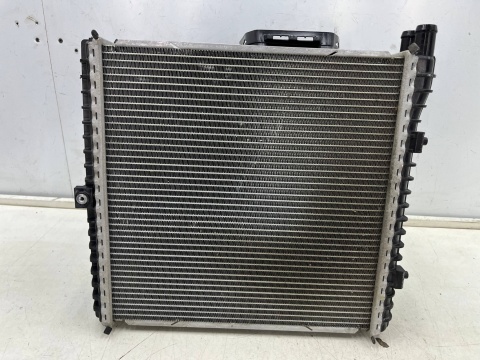 Chłodnica wody Porsche Taycan 9j Audi e-tron GT 19r.- lewa kierownica kanał powietrza zderzaka 9j1121251a 9j1121333