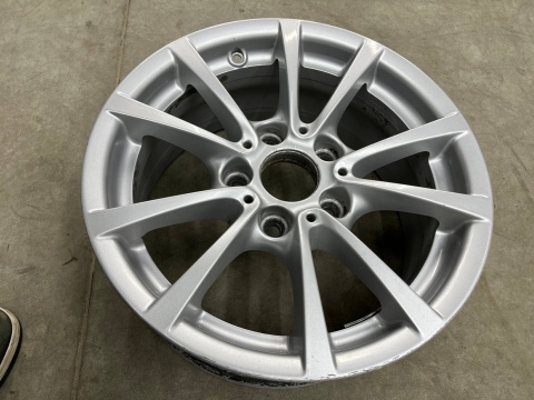 Felga BMW 3 F30 F31 F36 Gran Coupe 7jx16 H2 ET31 5x120 oryginalna 16 cali 6796236