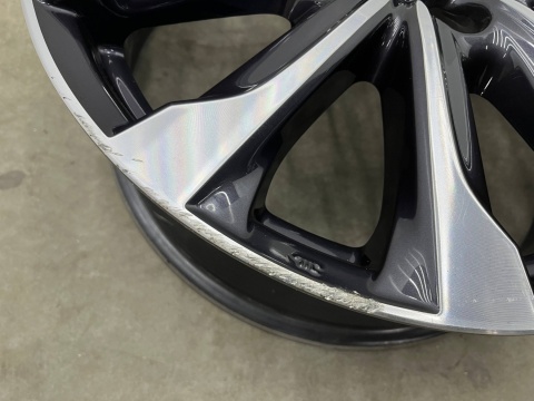 Felga Mazda CX-3 CX3 14-21r. 7jx18 ET50 5x114,3 pojedyncza sztuka 18 cali oryginalna 9965417080