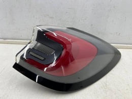 Lampa Ford Puma 19r.- prawa tylna w błotnik nieuszkodzona ORYGINALNA Europa prawy tył l1tb-13404-ag