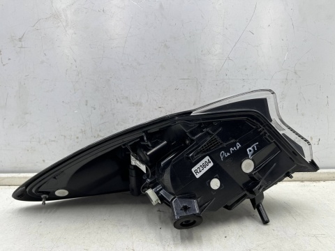 Lampa Ford Puma 19r.- prawa tylna w błotnik nieuszkodzona ORYGINALNA Europa prawy tył l1tb-13404-ag