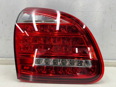 Lampa Porsche Cayenne II 7p 92a 10-14r. NOWA lewa tylna w klapę bagażnika LED oryginalna EU lewy tył 958945093