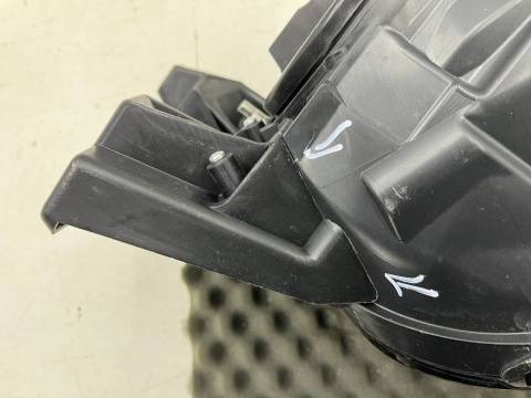 Lampa reflektor Citroen C4 Pisasso II LIFT SpaceTourer + Grand 16-19r. LEWA przednia zwykła na żarówkę H7 Europa 9677217380