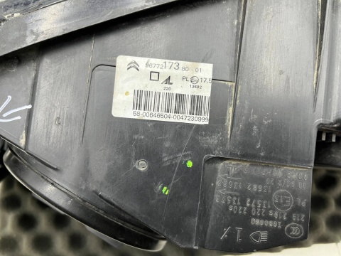 Lampa reflektor Citroen C4 Pisasso II LIFT SpaceTourer + Grand 16-19r. LEWA przednia zwykła na żarówkę H7 Europa 9677217380