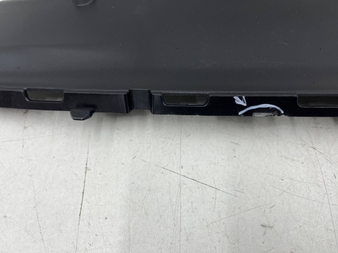 Osłona chłodnicy Macan I 95b 14r.- DOLNA kierownica powietrza pasa przedniego wlot zderzaka dolny 95b805187