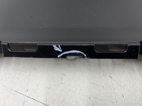 Osłona chłodnicy Macan I 95b 14r.- DOLNA kierownica powietrza pasa przedniego wlot zderzaka dolny 95b805187