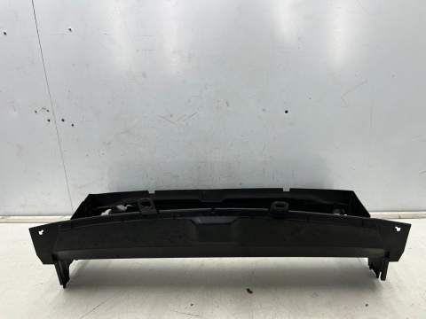 Osłona chłodnicy Macan I 95b 14r.- kierownica powietrza pasa przedniego ramka mocowanie wlot 95b121707g 95b121707y