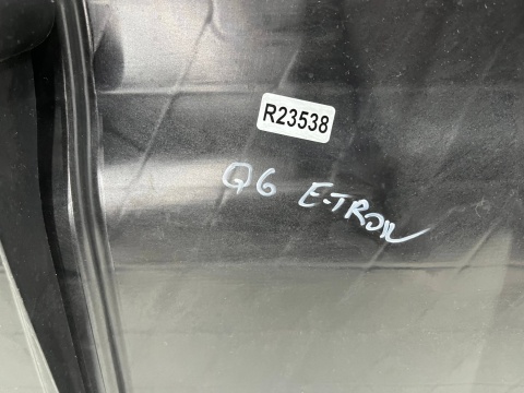 Osłona chłodnicy Porsche Macan II 95c Audi Q6 e-tron 24r.- kierownica powietrza pasa przedniego wlot 85e121286