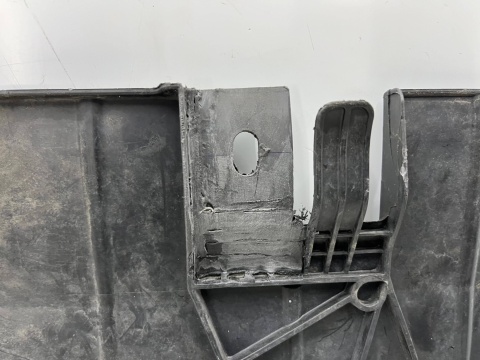 Osłona pod silnik Fiat 500E 2 II 20r.- przednia płyta dolna podwozia pod zderzak 52194992