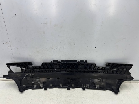 Ślizg BMW 5 G30 sedan G31 Kombi M Performance M-Pakiet 17-20r. tylne środkowe dolne mocowanie zderzaka wspornik tył ORYGINAL