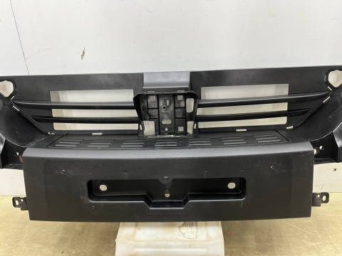 Zderzak przedni Iveco Daily IV 4 19-24r. Lift stopień zderzaka środkowy przód środek 105802315882EZ