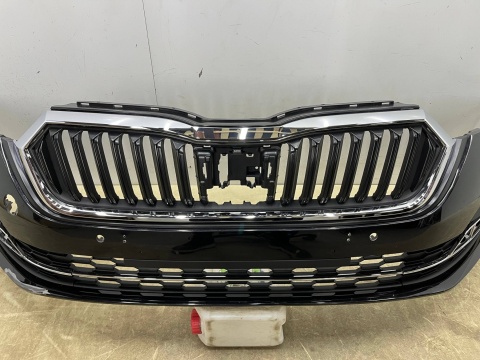 Zderzak przedni Skoda Octavia IV 4 5E3 19-24r. Przedlift przód PDC 5E3807221