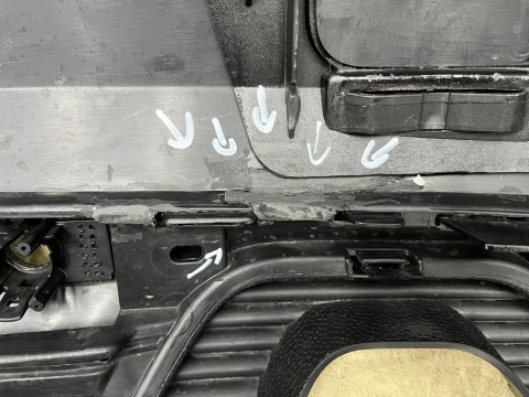 Zderzak tylny Citroen C4 4 III 20r.- tył 6XPDC 9834300180