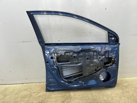 Drzwi Toyota Auris E180 2 II 12-18r. lewe przednie lewy przód