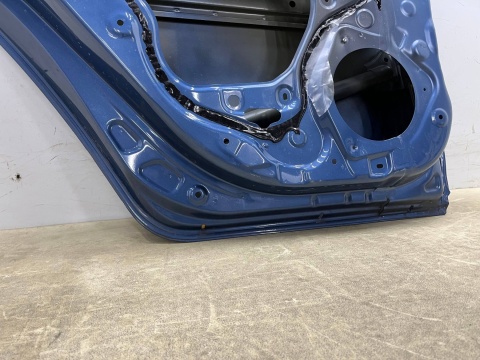 Drzwi Toyota Auris E180 2 II 12-18r. lewe tylne lewy tył