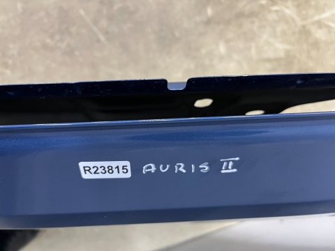 Drzwi Toyota Auris E180 2 II 12-18r. lewe tylne lewy tył