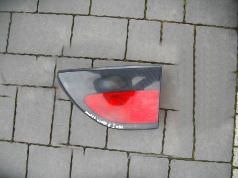 Lampa MEGANE I 1 SEDAN 95-02r. prawa tylna w klapę bagażnika 7700838533