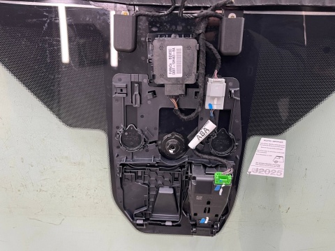 Szyba przednia Ford C-Max MK2 CMax Mk2 12-19r. czołowa podgrzewana z sensorem czujnikami i radarem kamerą ogrzewana