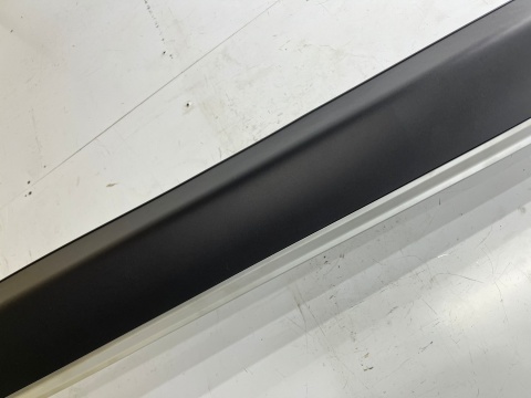 Nakładka progu Kia Sportage IV GT-Line 15-21r. NOWA prawa listwa progowa zewnętrzna próg prawy 87752f1110