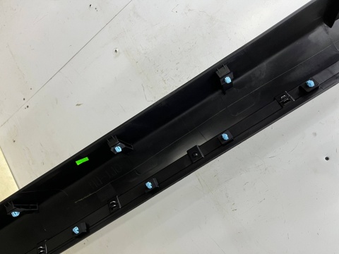 Nakładka progu Kia Sportage IV GT-Line 15-21r. NOWA prawa listwa progowa zewnętrzna próg prawy 87752f1110