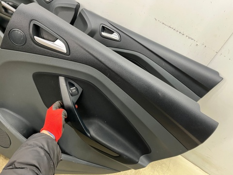 Tapicerka Ford C-Max MK2 12-19r. boczki drzwi KOMPLET prawy lewy tył przód boczek